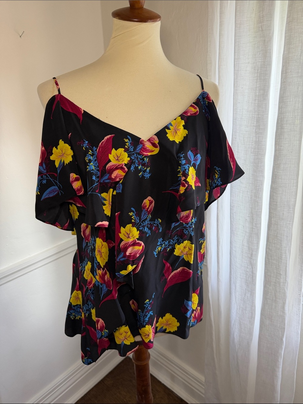 DVF Black Floral Off-Shoulder Ruffle Women's Top